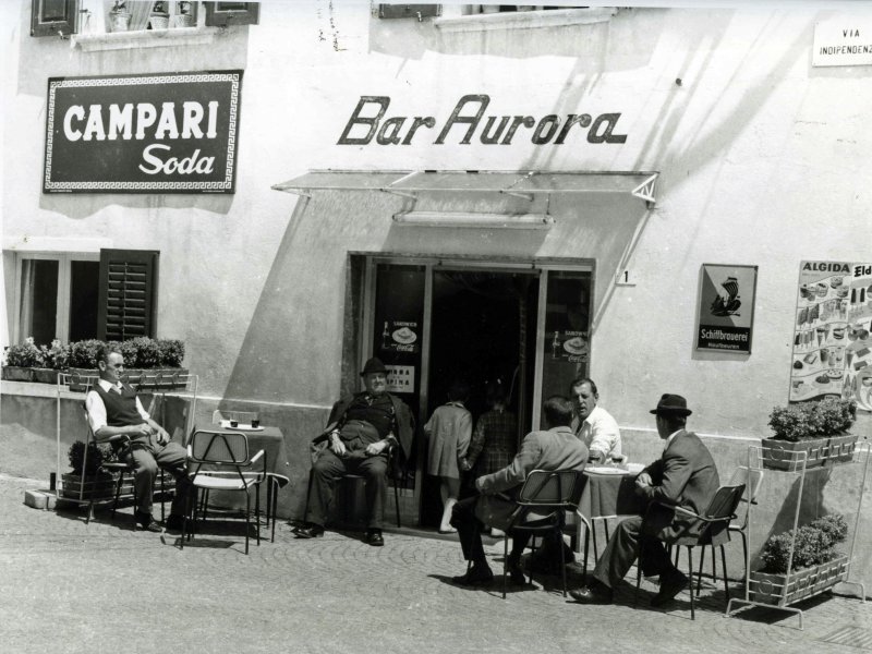 Bar Aurora